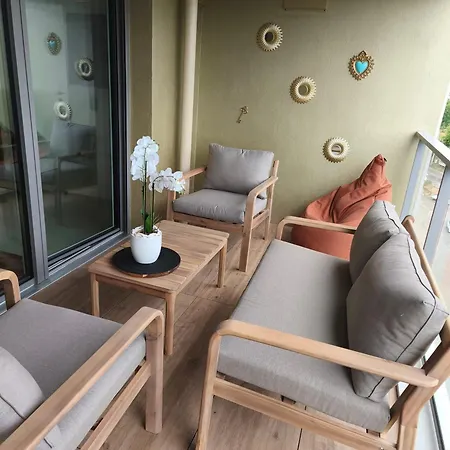 T2 Design Avec Piscine Rooftop 5 Min Gare Et * Saint-Laurent-du-Var