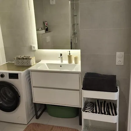 T2 Design Avec Piscine Rooftop 5 Min Gare Et Apartamento *